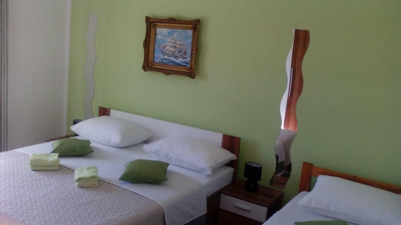 Guest House Ana Zadar Exteriör bild